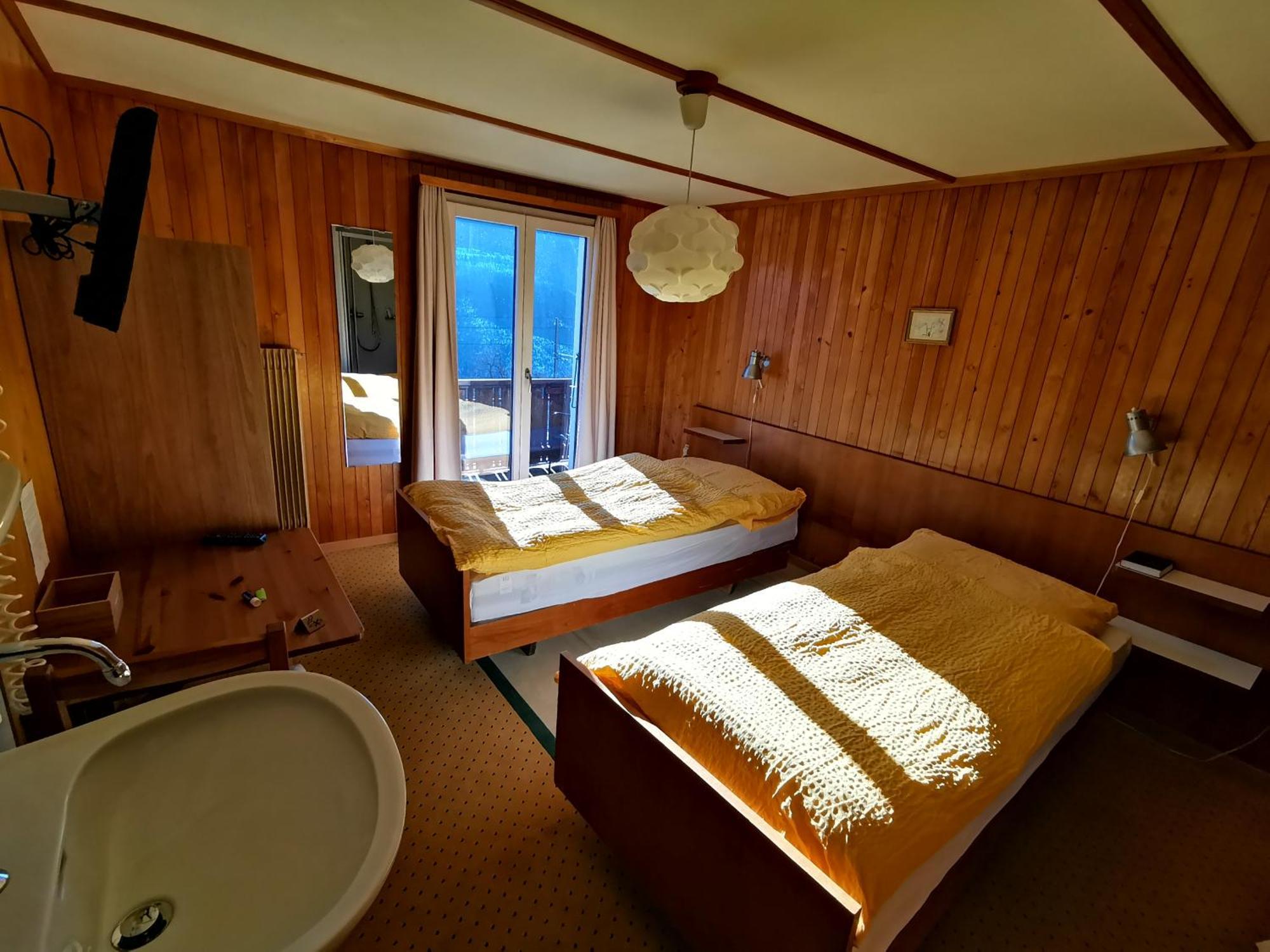 Check-In 24-7 Ohne Fruehstueck Gratis Parkplatz Hotel Ausserberg Room photo